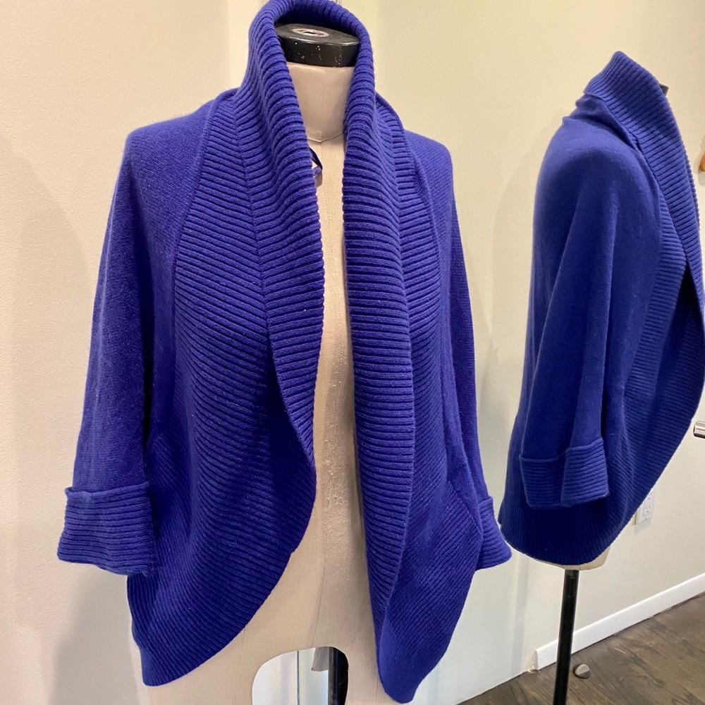 EUC 100% cashmere blue Banana Republic Jacket